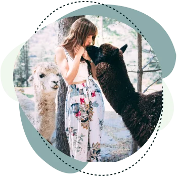 Femme avec 2 lamas