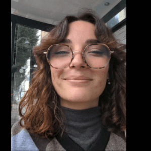 Image de profil de Fantine - Blooming Pets - Petsitting et garde d'animaux à domicile