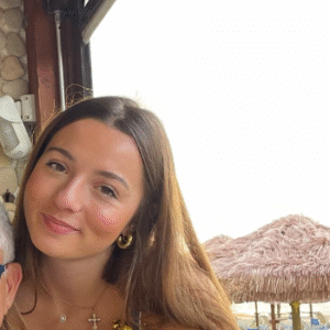 Image de profil de Mathilde - Blooming Pets - Petsitting et garde d'animaux à domicile