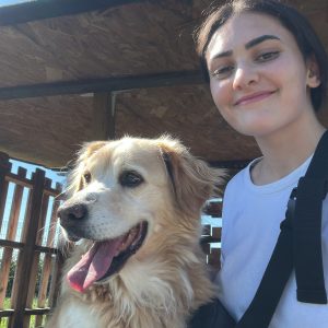 Images de profil de Zaynab - Blooming Pets - Petsitting et garde d'animaux Ă domicile