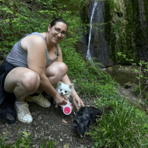 Image de profil de Lydie - Blooming Pets - Petsitting et garde d'animaux à domicile