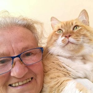 Images de profil de Carole - Blooming Pets - Petsitting et garde d'animaux Ă domicile