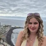 Image de profil de Emmy - Blooming Pets - Petsitting et garde d'animaux Ă domicile