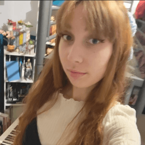 Image de profil de Lucie - Blooming Pets - Petsitting et garde d'animaux à domicile
