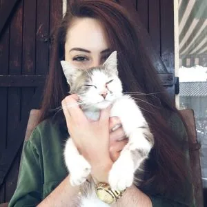 Image de profil de Anne-Cassandre - Blooming Pets - Petsitting et garde d'animaux à domicile