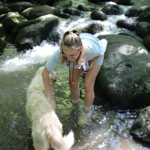 Images de profil de Esther - Blooming Pets - Petsitting et garde d'animaux Ă domicile