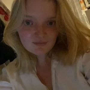 Image de profil de Fleurine - Blooming Pets - Petsitting et garde d'animaux à domicile