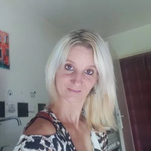 Image de profil de Jennifer - Blooming Pets - Petsitting et garde d'animaux Ă domicile