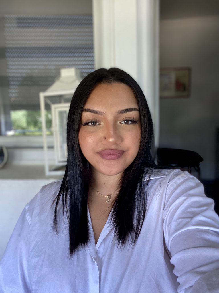 Image de profil de JADE - Blooming Pets - Petsitting et garde d'animaux à domicile