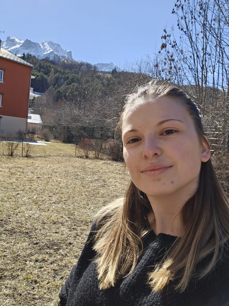 Image de profil de Lorena - Blooming Pets - Petsitting et garde d'animaux à domicile