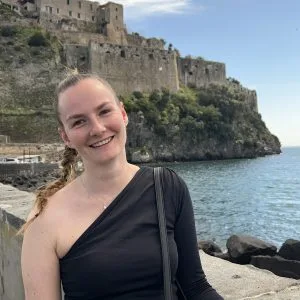 Image de profil de LAURANE - Blooming Pets - Petsitting et garde d'animaux à domicile