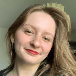 Image de profil de Hortense - Blooming Pets - Petsitting et garde d'animaux à domicile